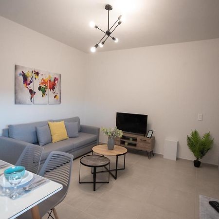 Luxury Autonomous Ground Floor Apartment Igoumenitsa Bagian luar foto
