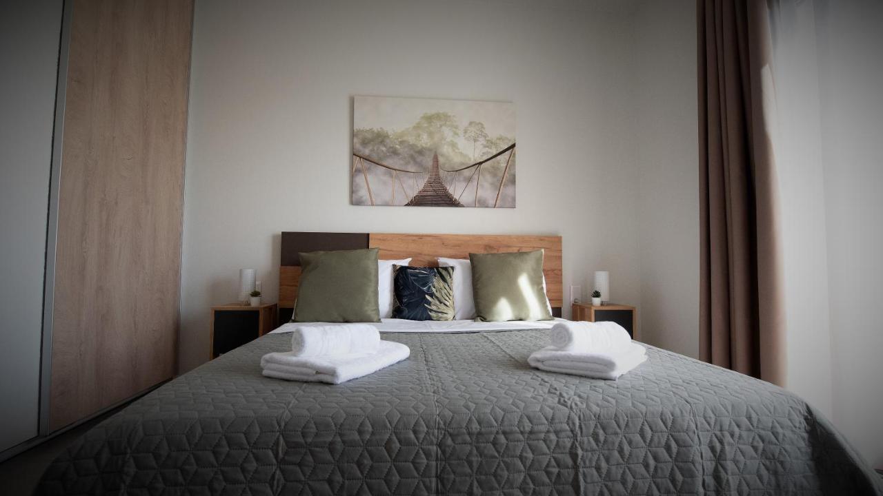 Luxury Autonomous Ground Floor Apartment Igoumenitsa Bagian luar foto