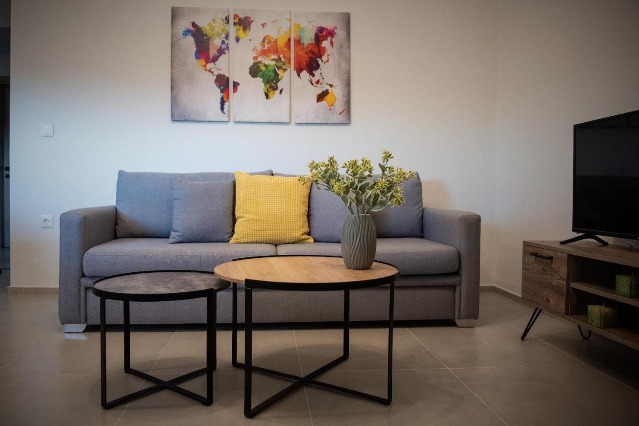 Luxury Autonomous Ground Floor Apartment Igoumenitsa Bagian luar foto